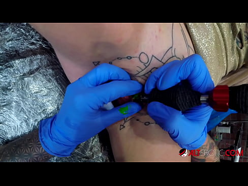 ❤️ tattooed ທີ່ສຸດ Hottie Sully Savage ໄດ້ຮັບ tattoo ສຸດ clitoris ຂອງນາງ ເພດ ທີ່ lo.osagoassist.ru ❌